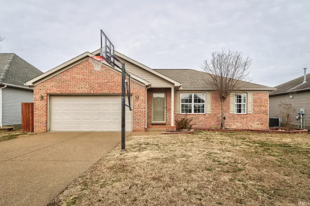 $259,900 | 4610 Erinwood Court, Evansville, IN 47725