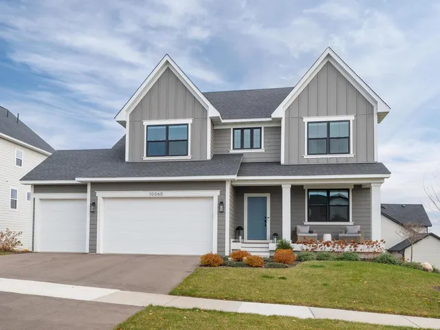 $799,900 | 10060 High Point Drive, Victoria, MN 55318