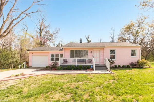 $290,000 | 1904 North Ashland Drive, Burlington, NC 27217