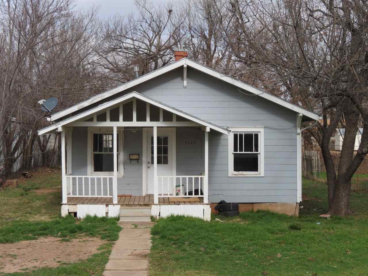 1117 Ivanhoe Street Perry, OK 73077 - Photo 1 of 15 Gallery Image 1