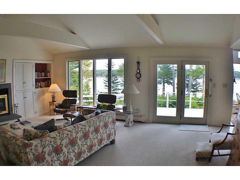 73 East Cundys Point Harpswell, ME 04079 - Photo 10 of 35 Living Room.