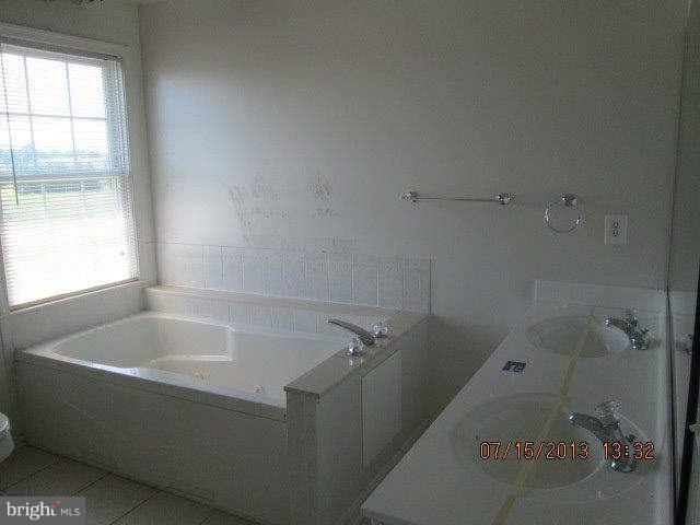 109 Hunters Ridge Road Centreville, MD 21617 - Photo 17 of 26 Bath (Master)