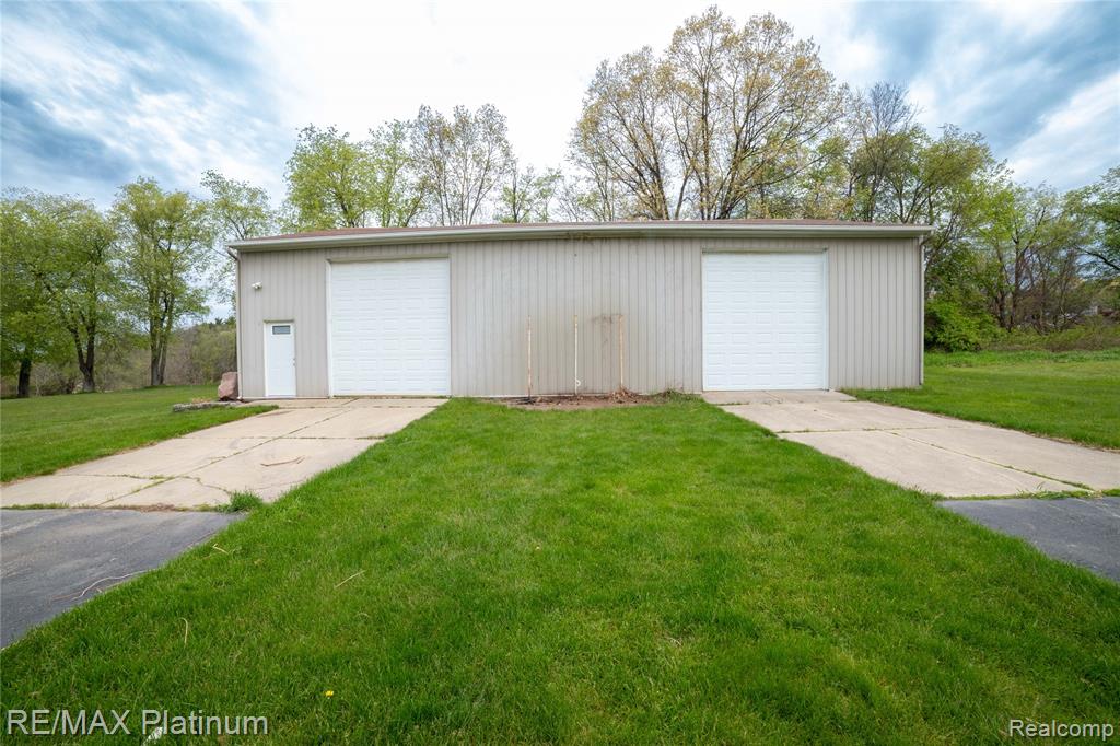 12987 Holtforth Road Fenton, MI 48430 - Photo 38 of 46