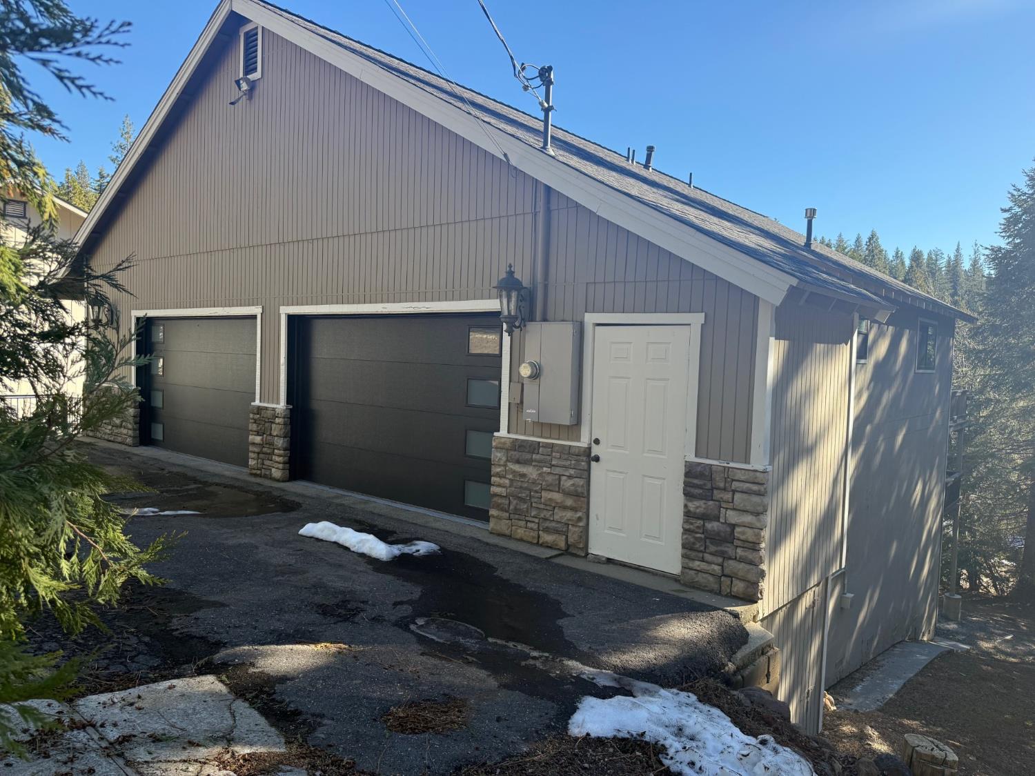 26031 Long Barn Road Long Barn, CA 95335 - Photo 2 of 40