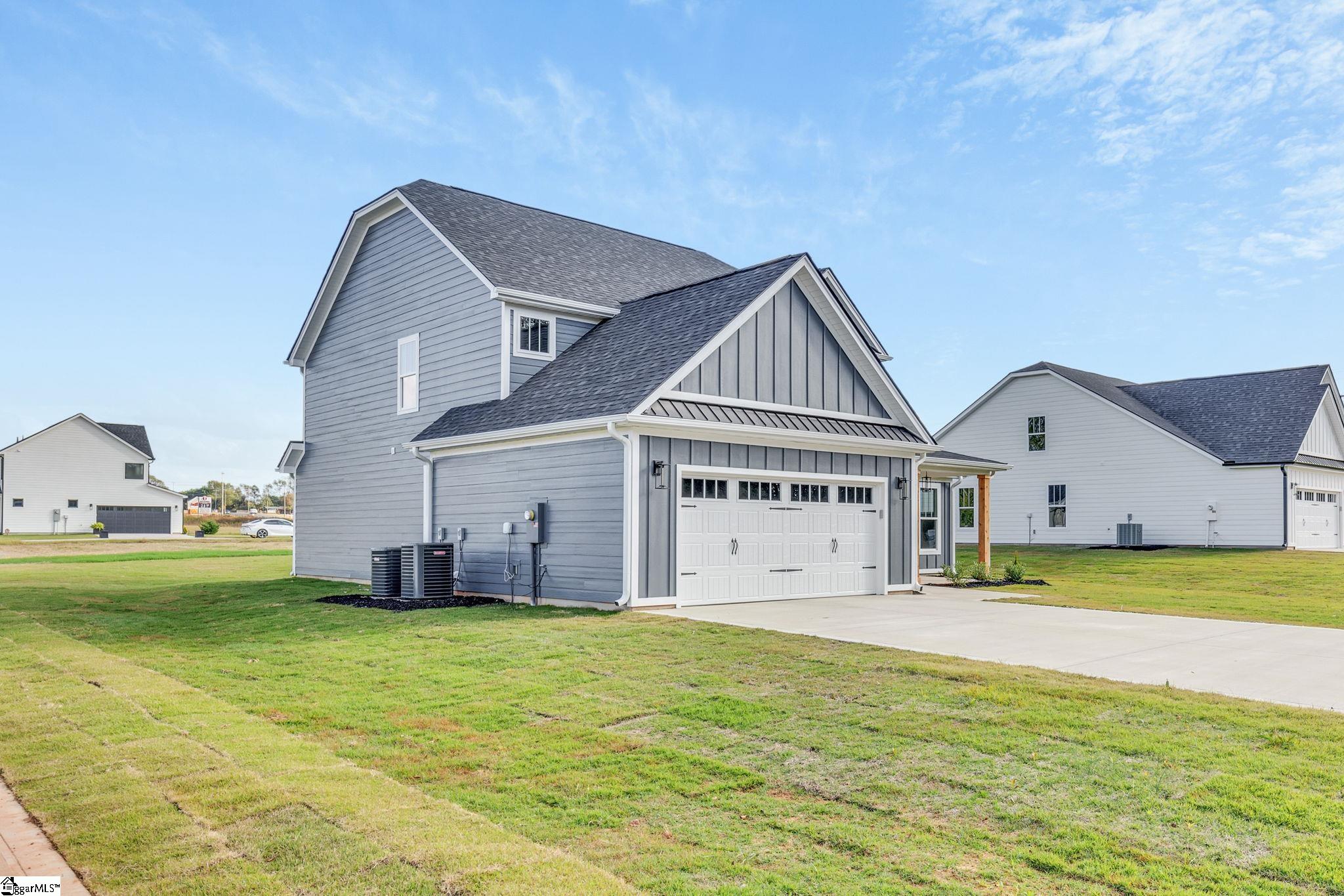 1261 Owens Road Greer, SC 29651 - Photo 2 of 36 Gallery Image 2