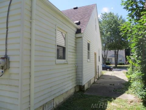 14731 Agnes Avenue Eastpointe, MI 48021 - Photo 4 of 13