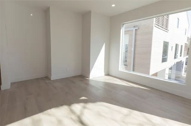 $5,000 | 3512 Mt Vernon Street, Houston, TX 77006