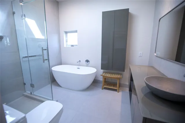 $5,000 | 3512 Mt Vernon Street, Houston, TX 77006