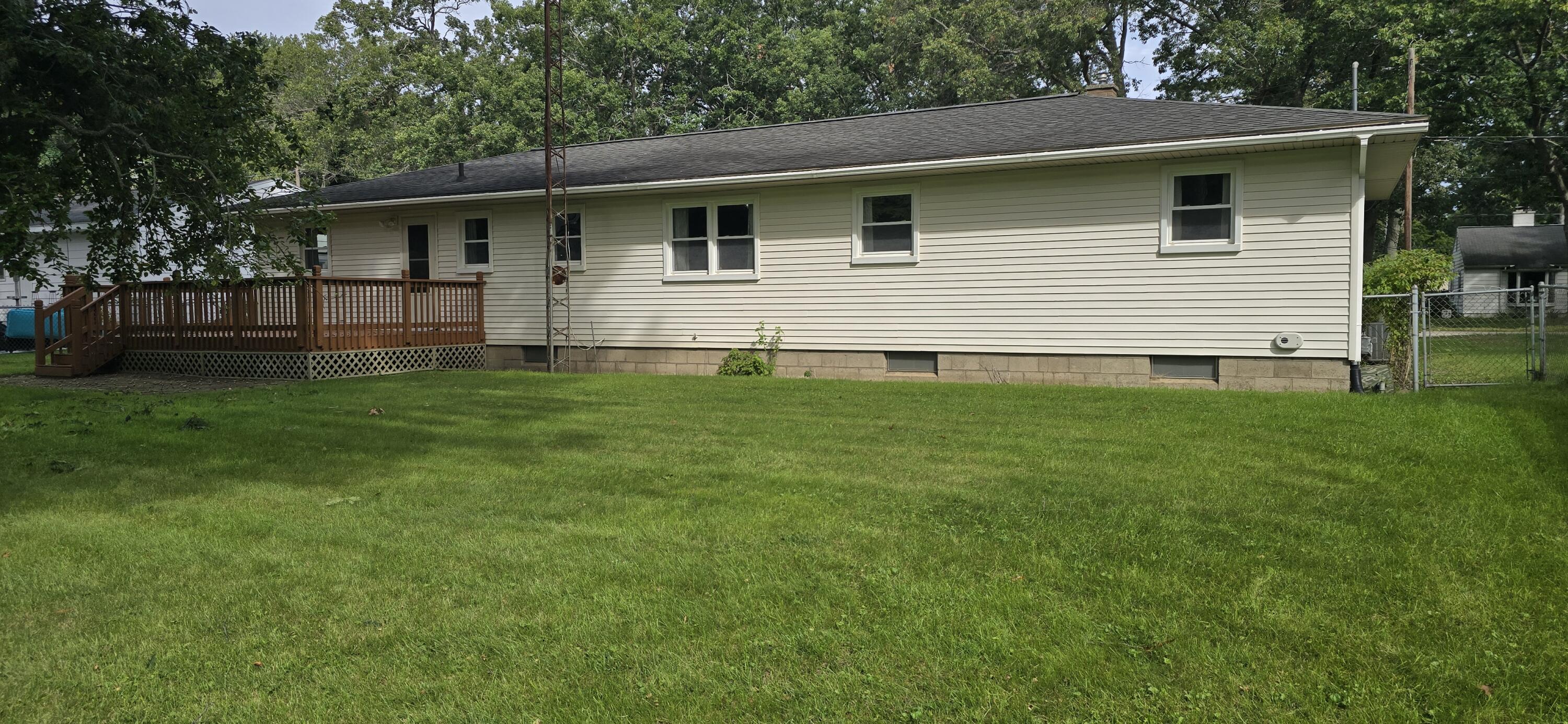 2159 Seminole Road Muskegon, MI 49441 - Photo 4 of 29 1000014209