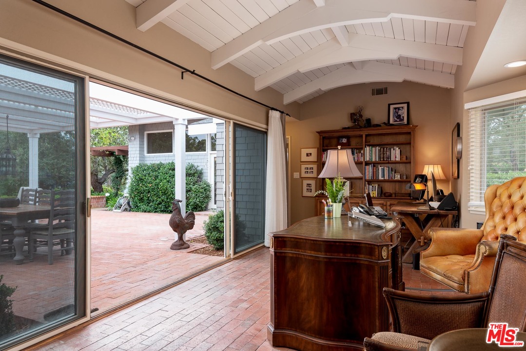 7475 Shepard Mesa Road Carpinteria, CA 93013 - Photo 18 of 27 Gallery Image 18