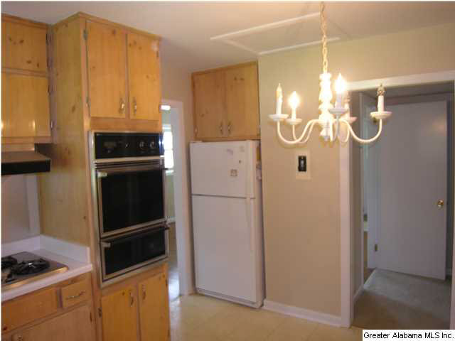 300 Willow Bend Road Birmingham, AL 35209 - Photo 4 of 19