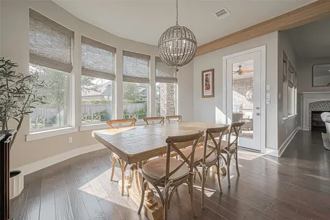 $975,000 | 30 Argosy Bend Place, Tomball, TX 77375