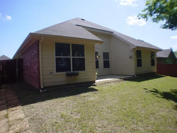 $1,995 | 209 Bird Creek Drive, Little Elm, TX 75068