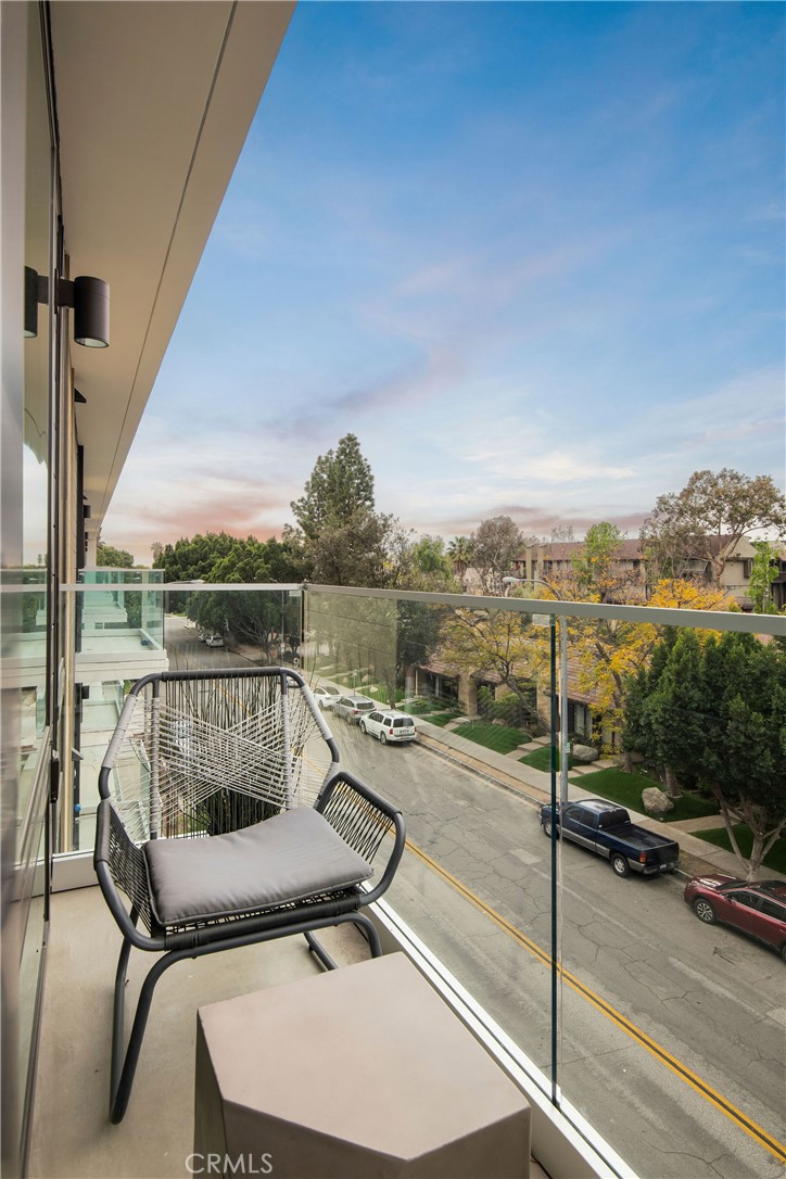 380 Cordova Street, Unit 409 Pasadena, CA 91101 - Photo 12 of 24 a view of a ocean from a terrace