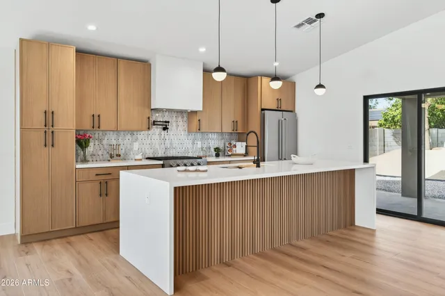 $570,000 | 2432 West St Moritz Lane, Phoenix, AZ 85023