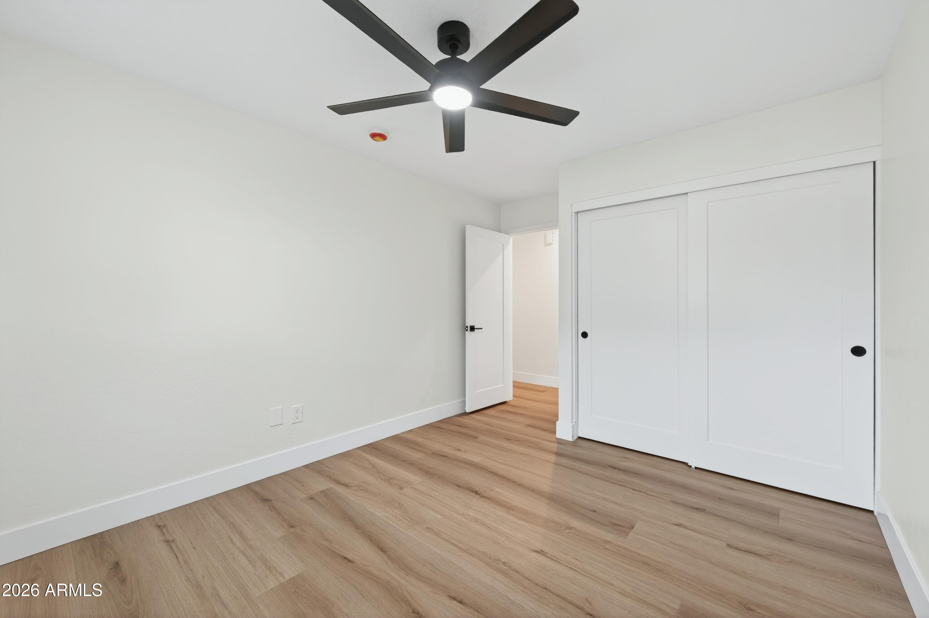 2432 West St Moritz Lane Phoenix, AZ 85023 - Photo 20 of 41 StMoritz (4)