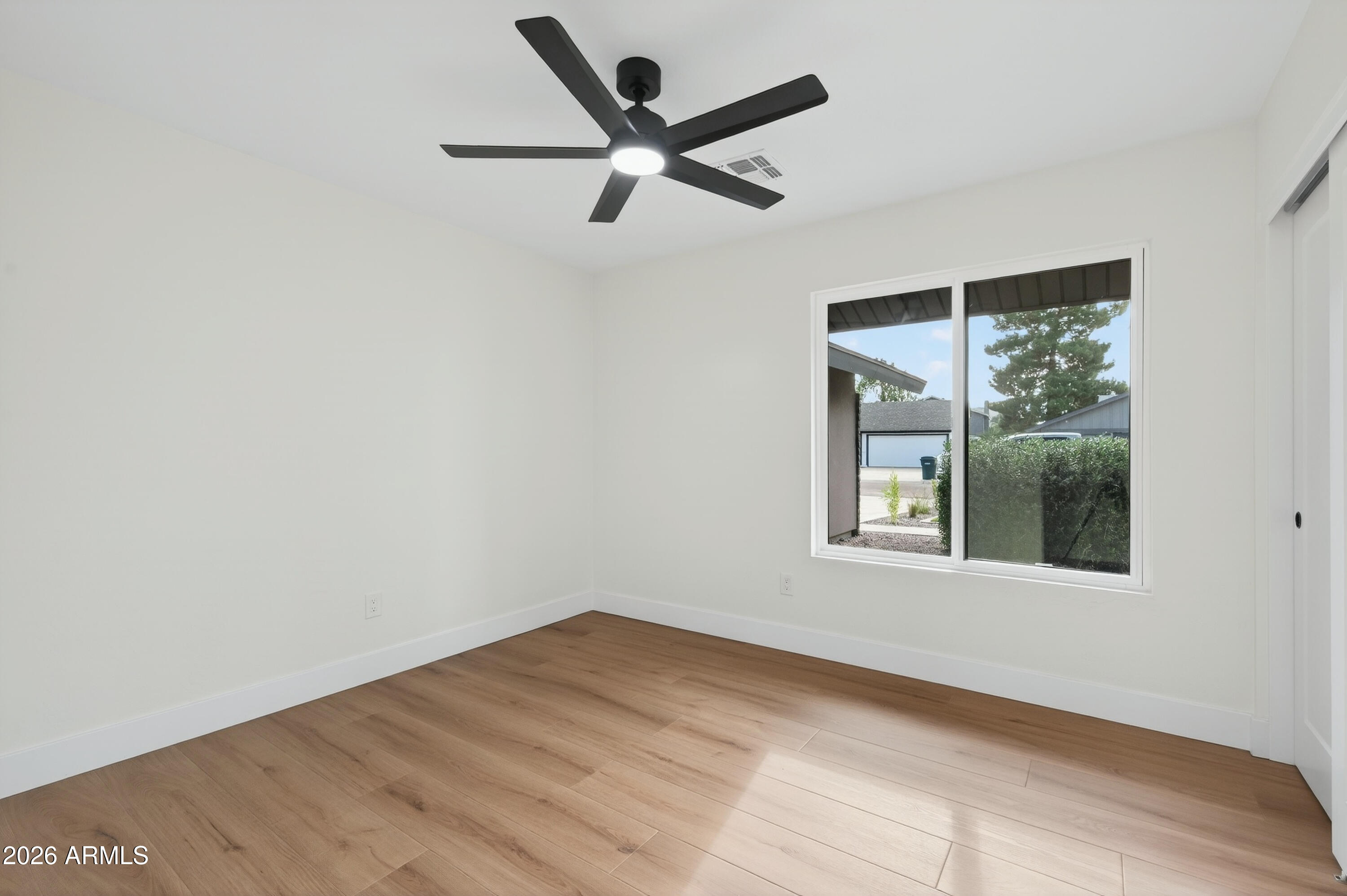 2432 West St Moritz Lane Phoenix, AZ 85023 - Photo 21 of 41 StMoritz (5)