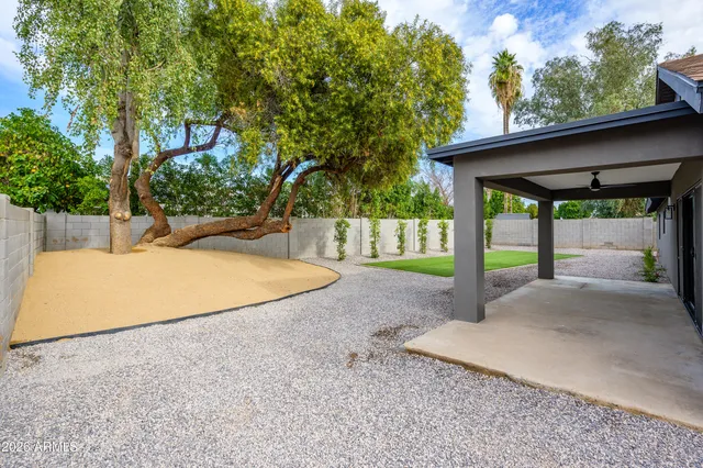 $570,000 | 2432 West St Moritz Lane, Phoenix, AZ 85023