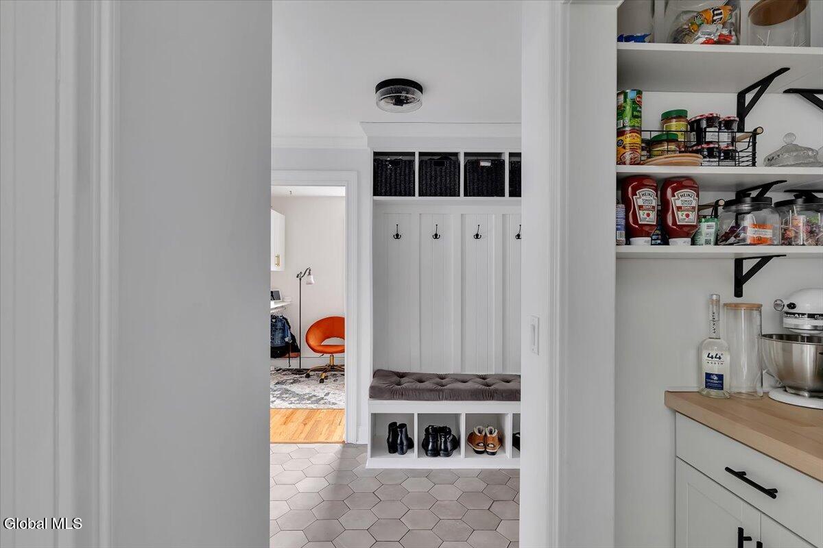 18 Par Del Rio Clifton Park, NY 12065 - Photo 16 of 50 26-P1611988