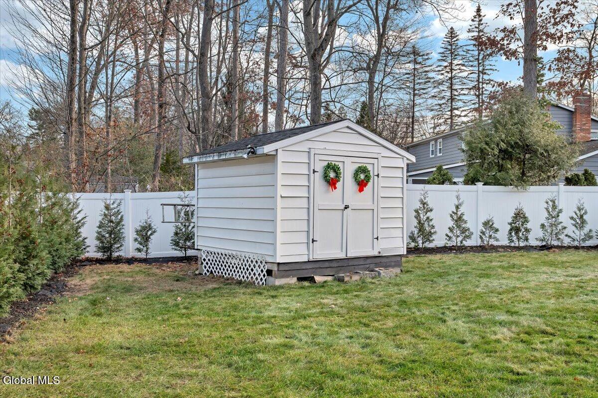 18 Par Del Rio Clifton Park, NY 12065 - Photo 46 of 50 61-P1611805