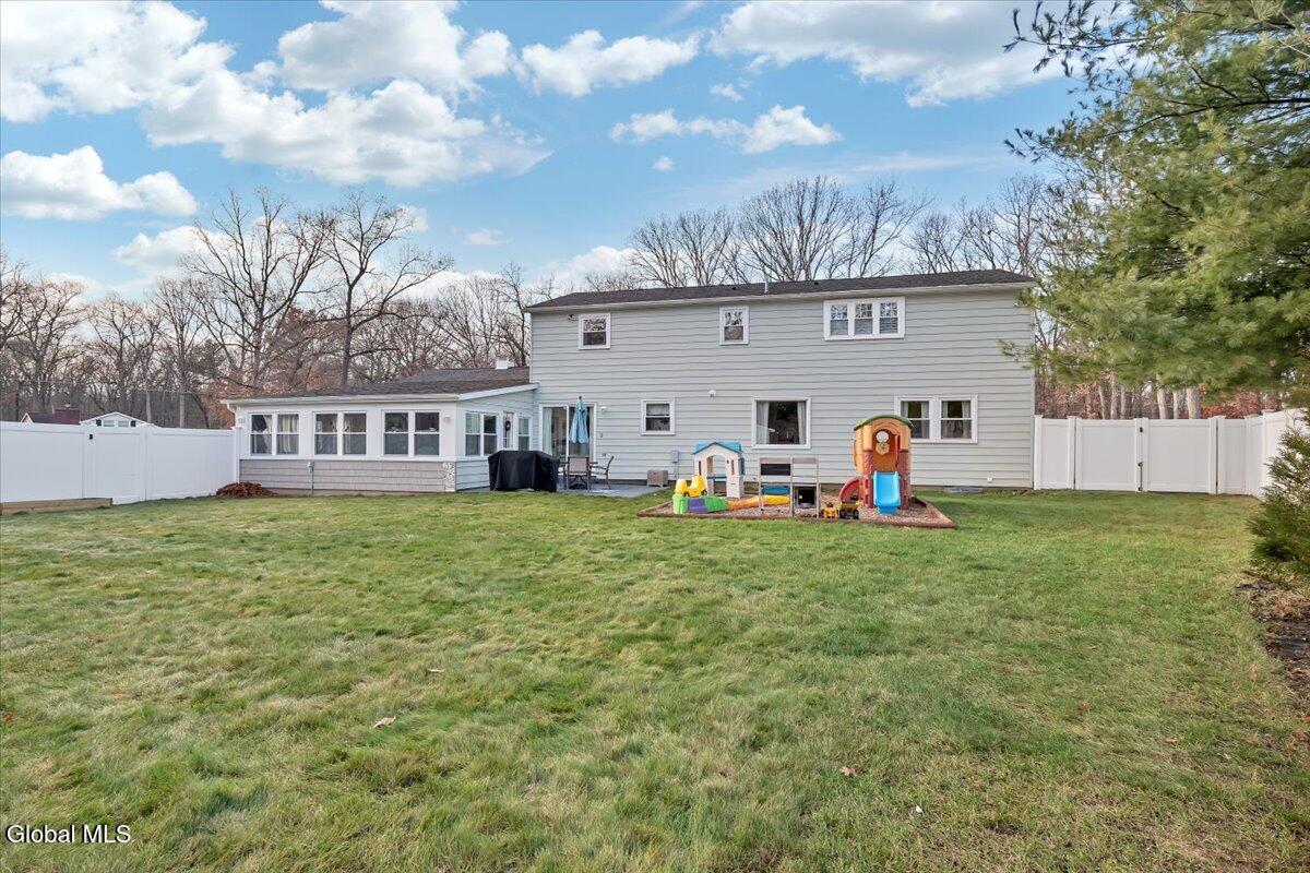 18 Par Del Rio Clifton Park, NY 12065 - Photo 47 of 50 62-P1611810