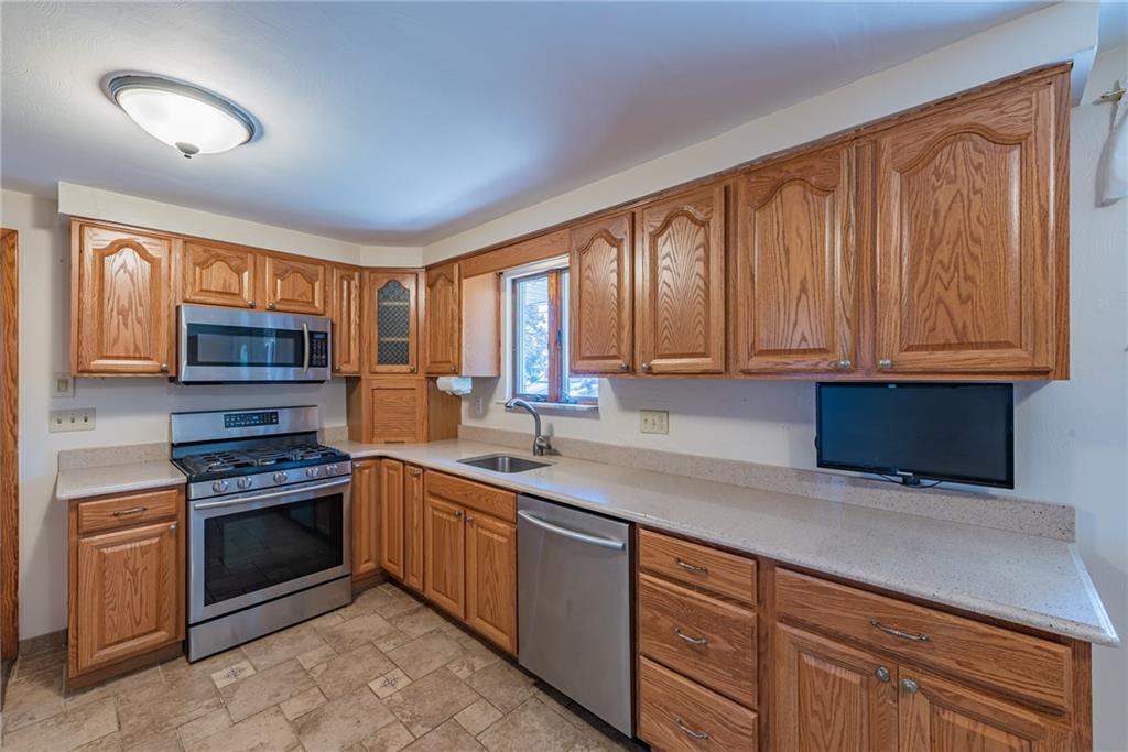14201 Ridge Road North Huntingdon, PA 15642 - Photo 11 of 25