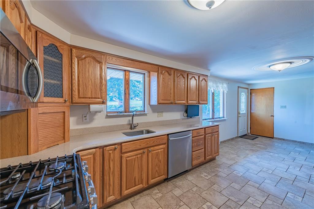 14201 Ridge Road North Huntingdon, PA 15642 - Photo 12 of 25