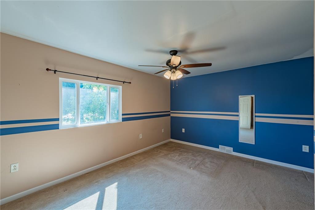 14201 Ridge Road North Huntingdon, PA 15642 - Photo 17 of 25