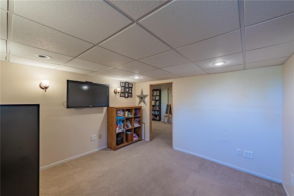 14201 Ridge Road North Huntingdon, PA 15642 - Photo 21 of 25