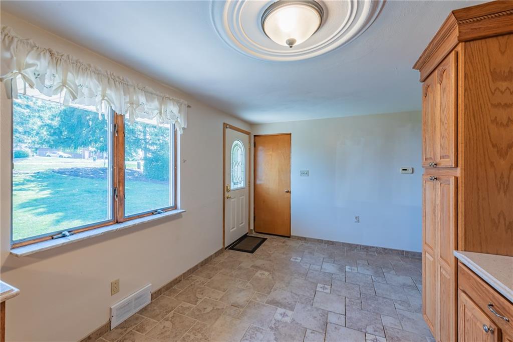 14201 Ridge Road North Huntingdon, PA 15642 - Photo 10 of 25