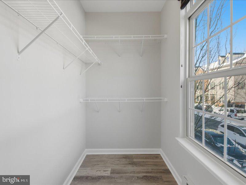 42143 Piebald Square Aldie, VA 20105 - Photo 31 of 34 a view of an empty walk in closet