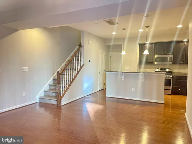 $500,000 | 42143 Piebald Square, Aldie, VA 20105