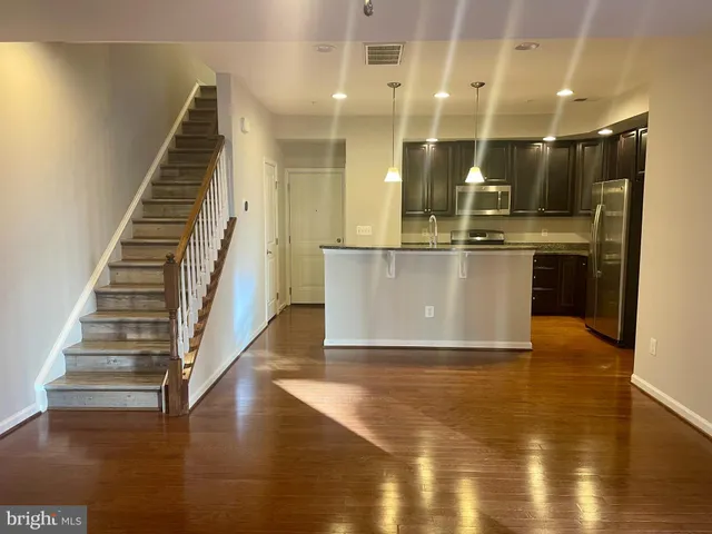 $500,000 | 42143 Piebald Square, Aldie, VA 20105