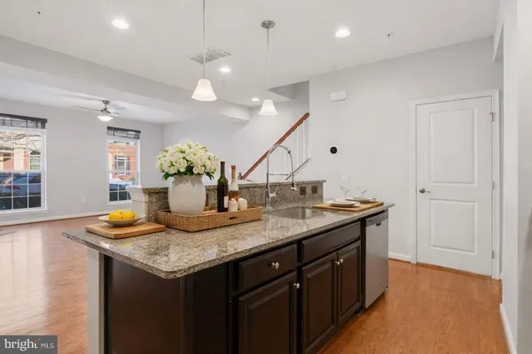 $479,900 | 42143 Piebald Square, Aldie, VA 20105