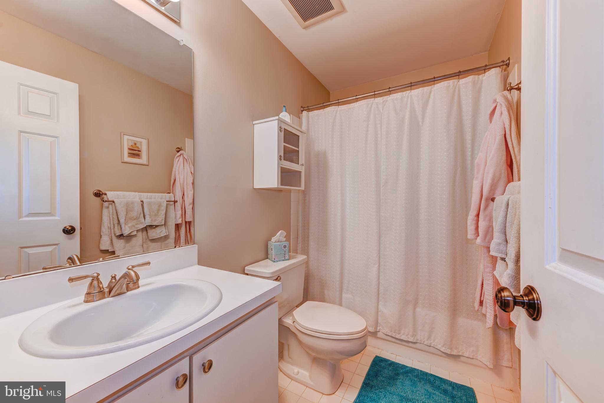 153 Aspen Road Yardley, PA 19067 - Photo 21 of 38 Hall Full Bath