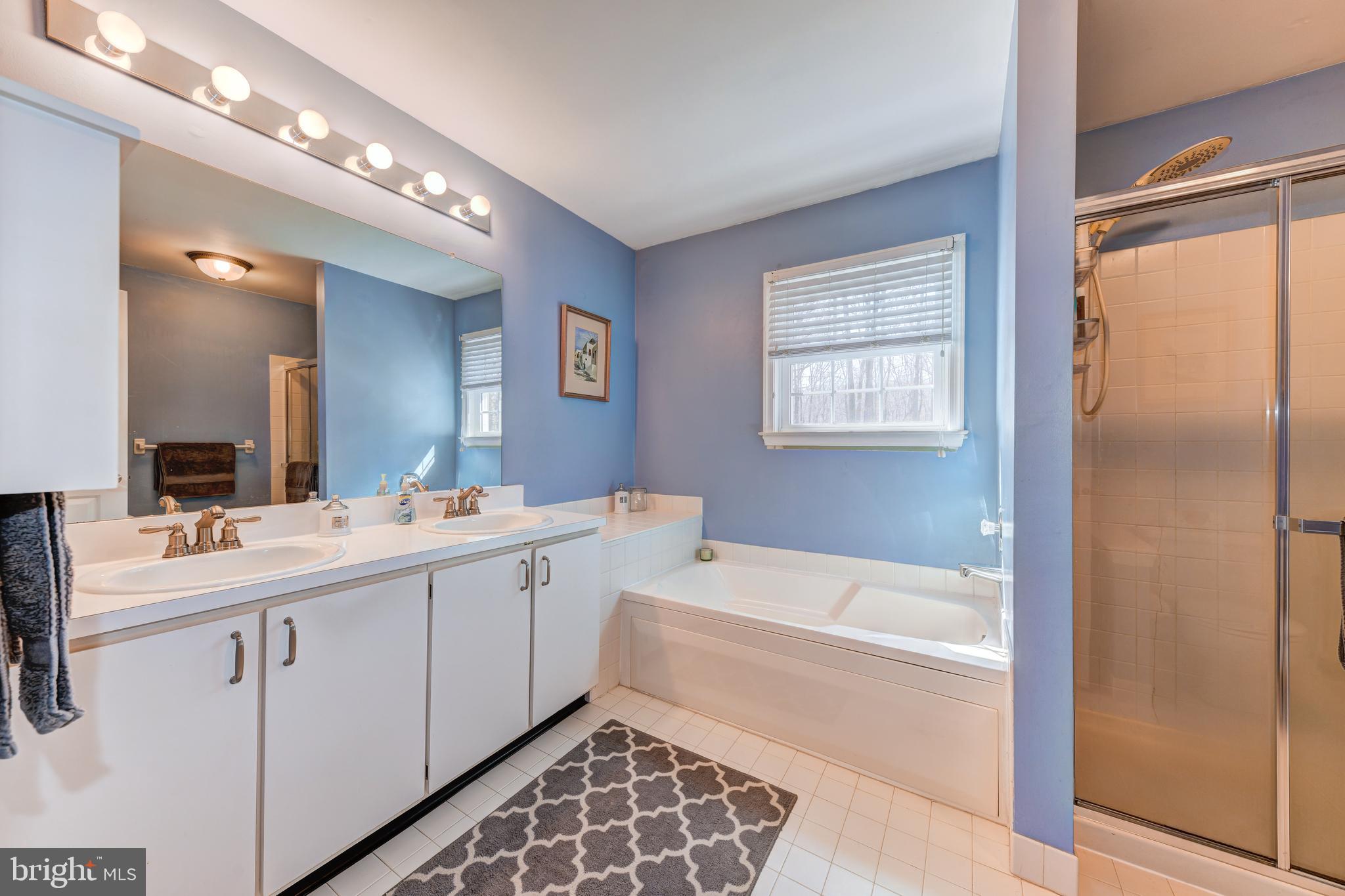 153 Aspen Road Yardley, PA 19067 - Photo 28 of 38 En suite
