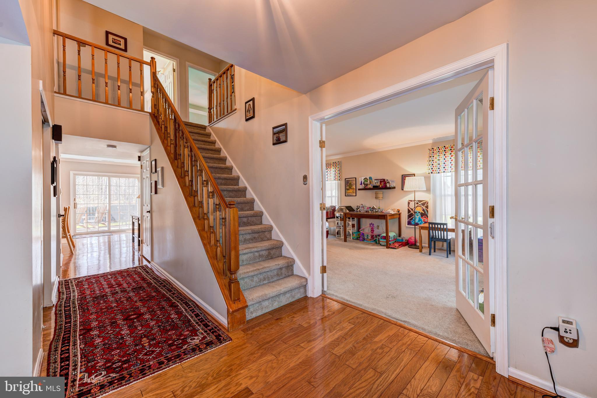 153 Aspen Road Yardley, PA 19067 - Photo 5 of 38 Entryway