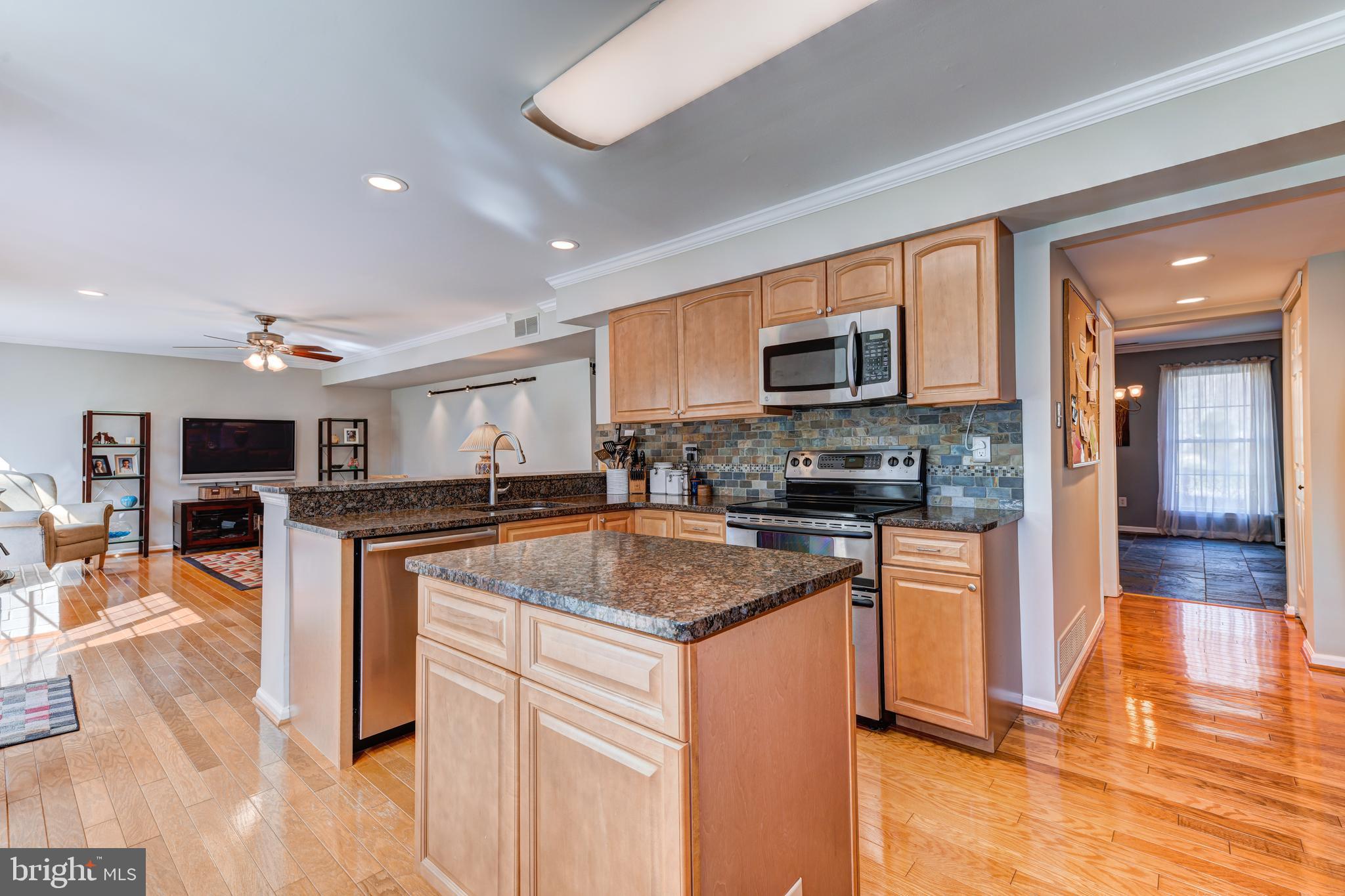 153 Aspen Road Yardley, PA 19067 - Photo 7 of 38 Kitchen