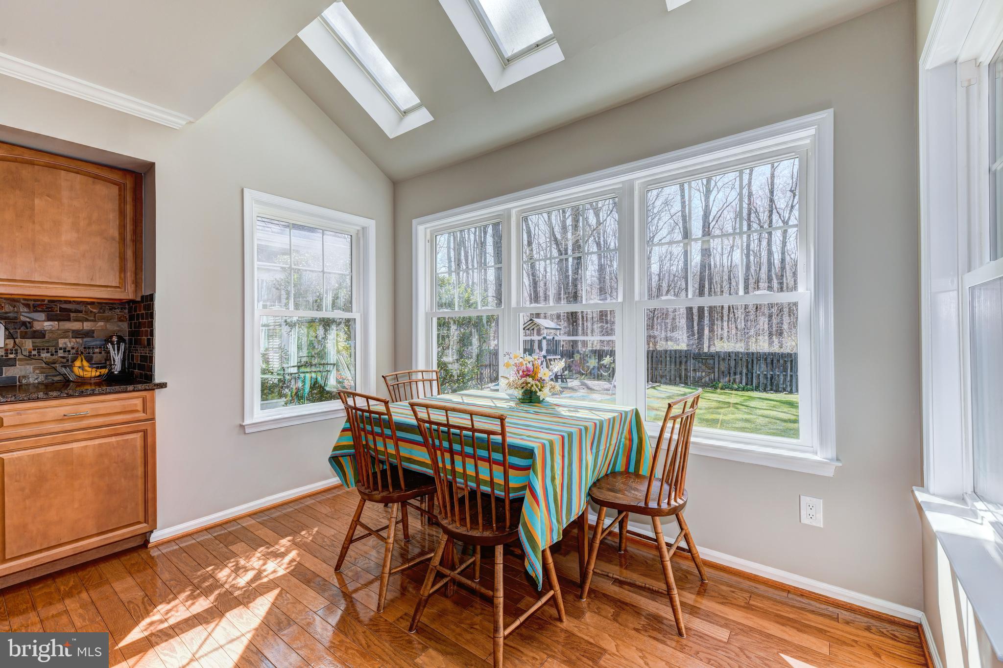 153 Aspen Road Yardley, PA 19067 - Photo 8 of 38 breakfast nook