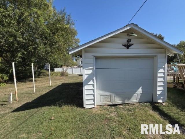 704 South 24th Street Mount Vernon, IL 62864 - Photo 11 of 37