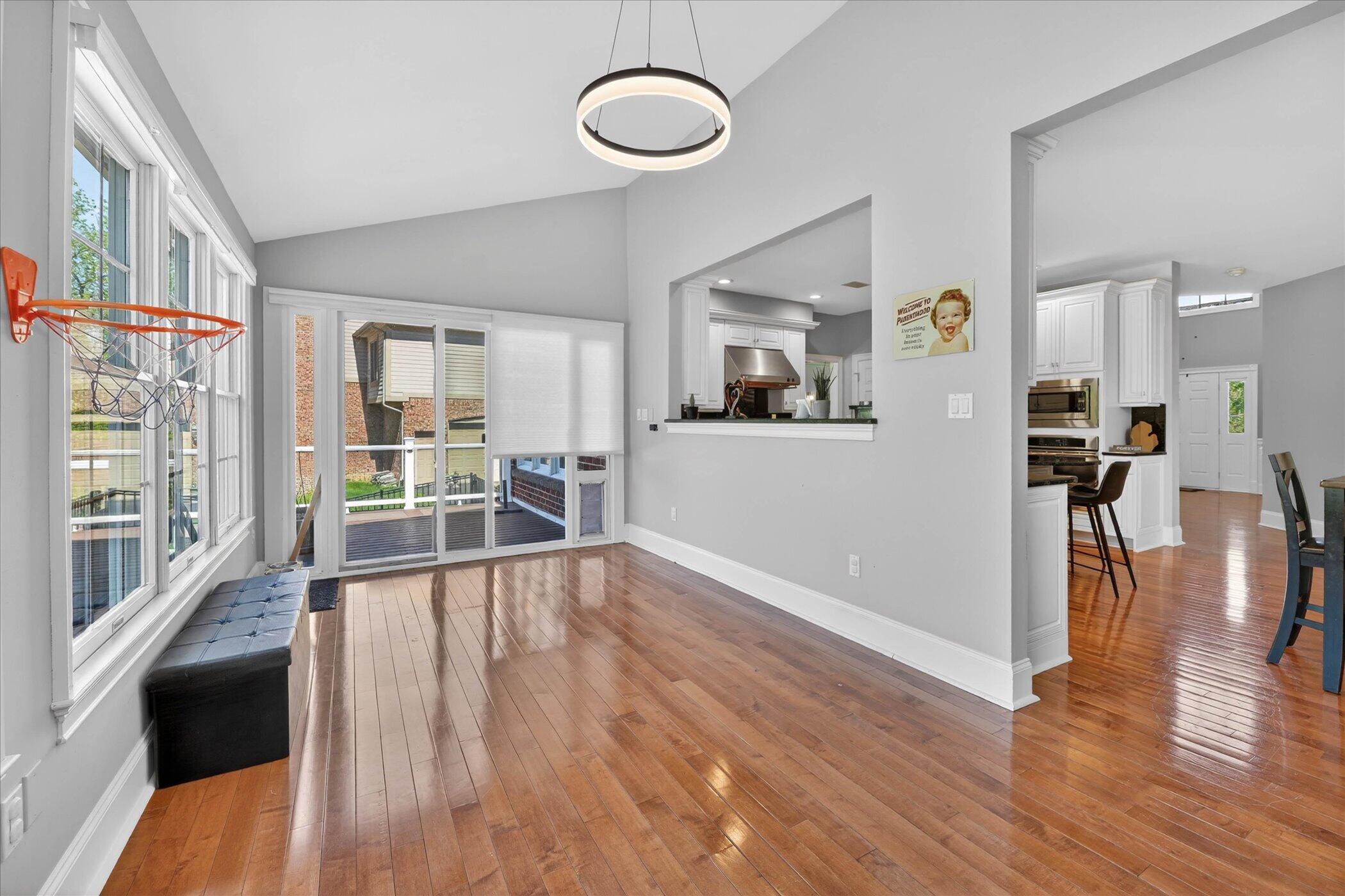 2931 Walnut Ridge Drive Ann Arbor, MI 48103 - Photo 22 of 102 Sun Room