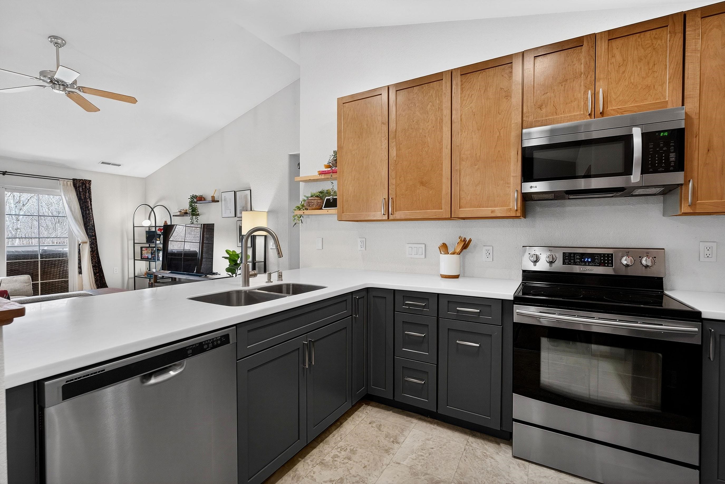 5304 Congress Avenue, Unit 2 Madison, WI 53718 - Photo 8 of 46