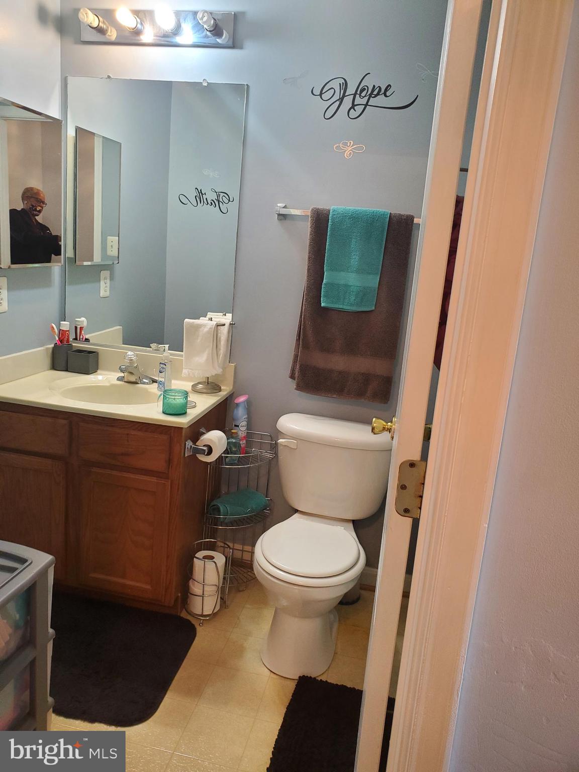 7006 Commander Howe Terrace Brandywine, MD 20613 - Photo 11 of 18 Upstairs full bath
