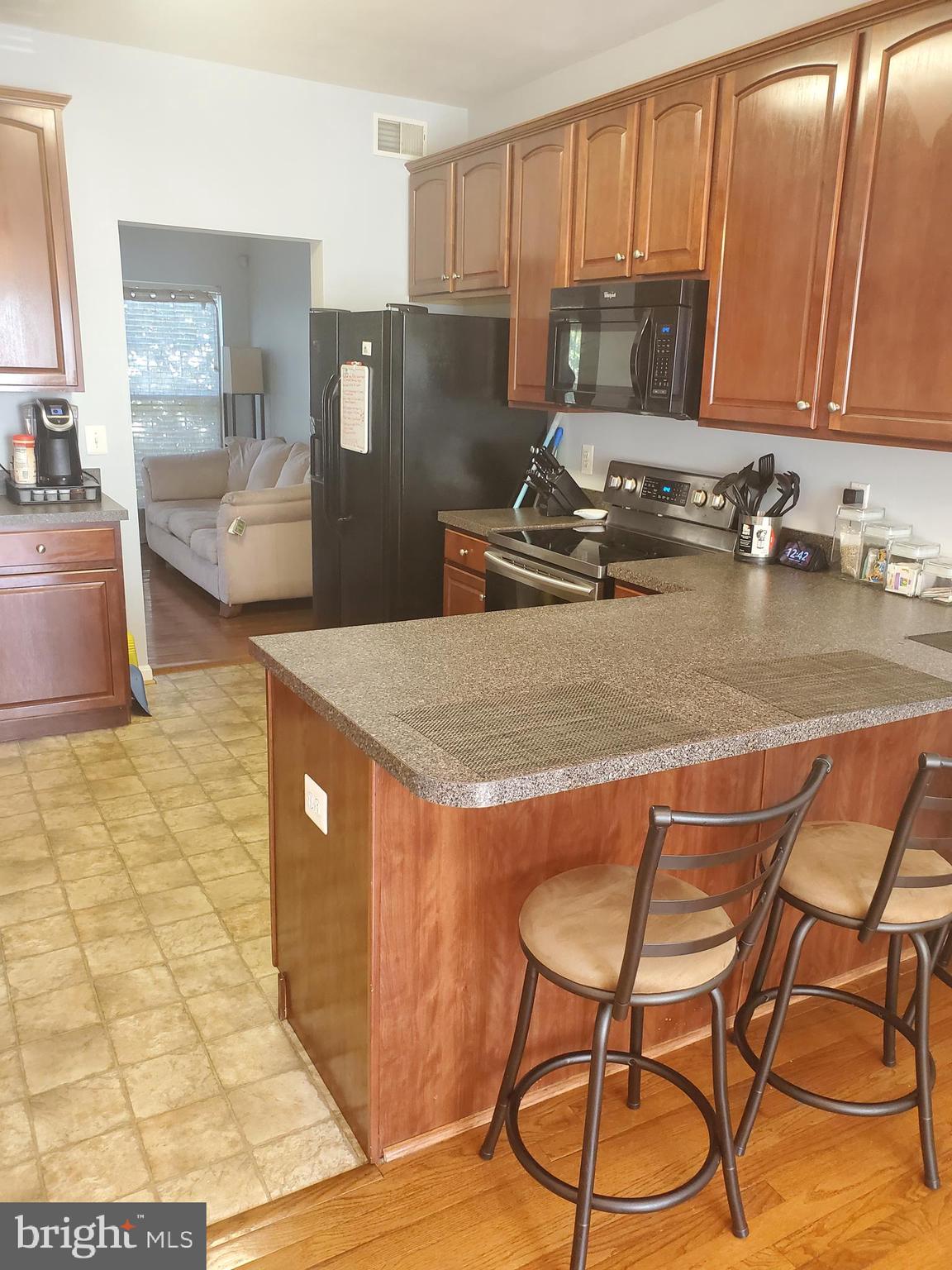 7006 Commander Howe Terrace Brandywine, MD 20613 - Photo 4 of 18 Kitchen view