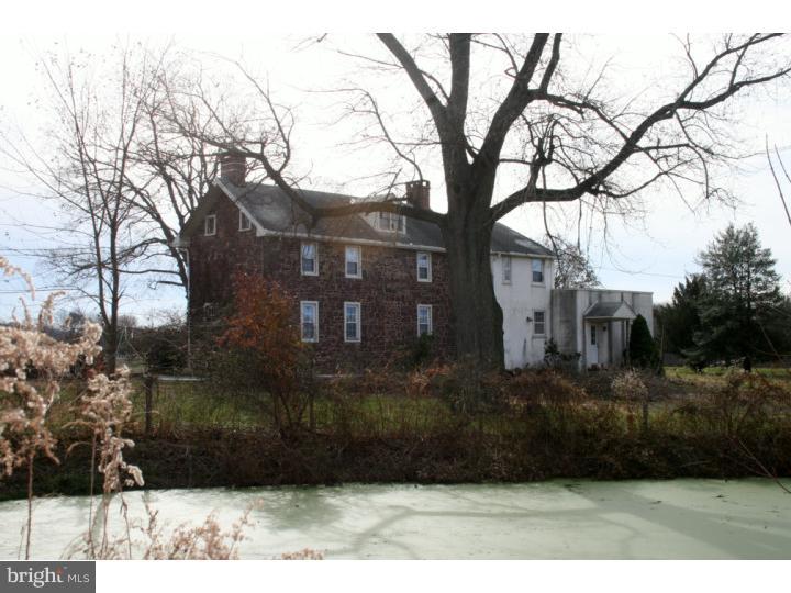 4280 Township Line Road Newtown, PA 18940 - Photo 7 of 25 Gallery Image 7
