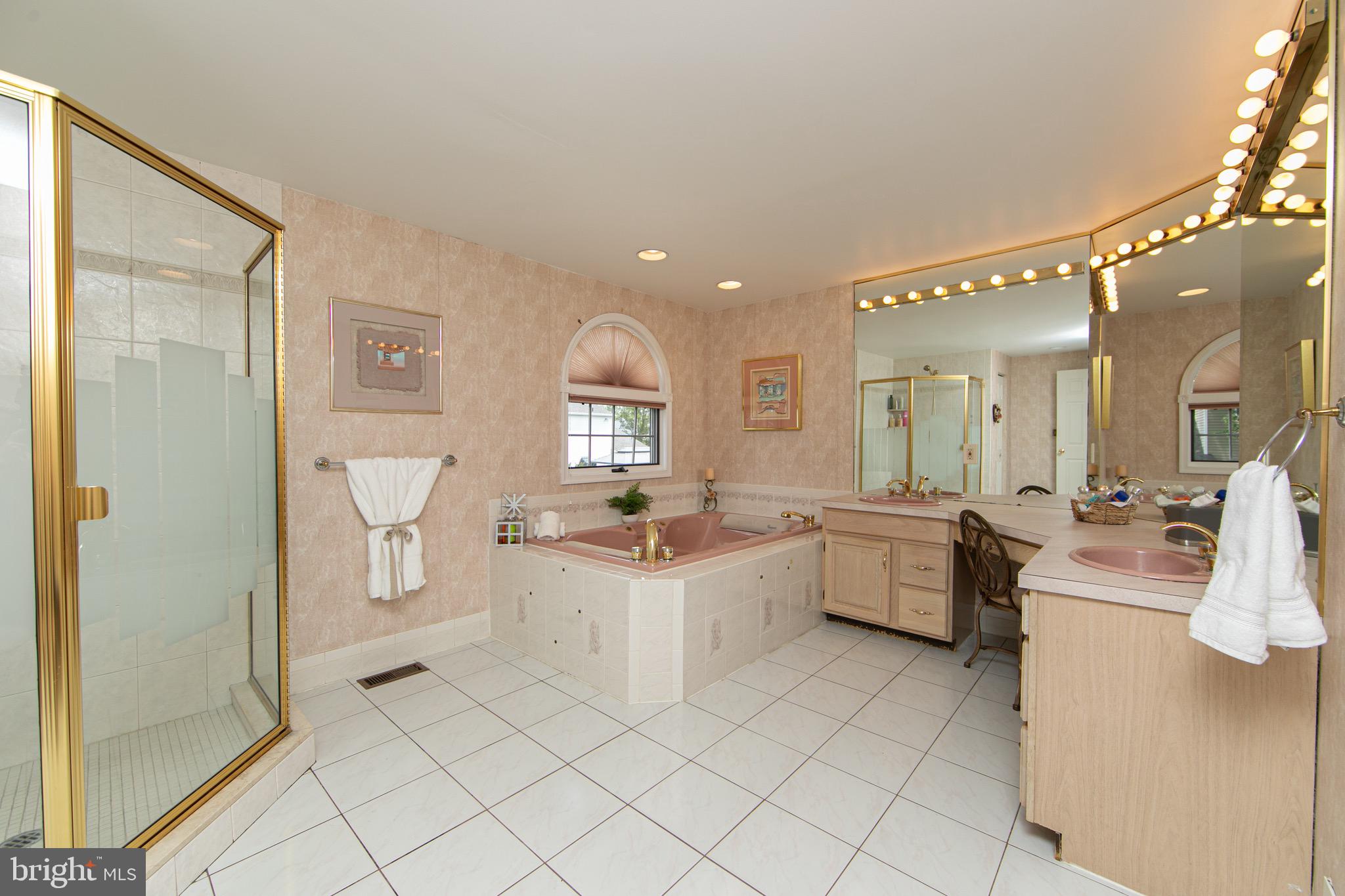 26 Utica Road Marlton, NJ 08053 - Photo 21 of 40 Primary Bathroom