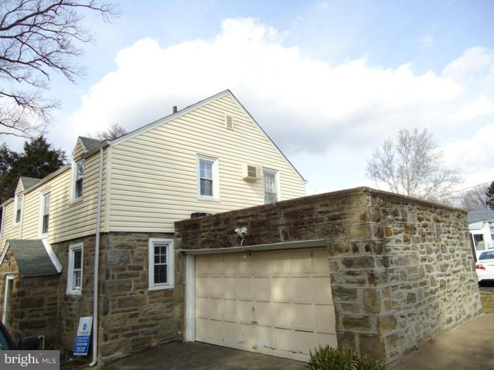 7327 Oak Lane Road Cheltenham, PA 19027 - Photo 2 of 9 Gallery Image 2