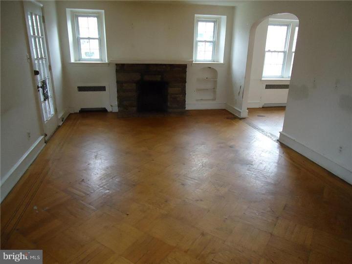 7327 Oak Lane Road Cheltenham, PA 19027 - Photo 4 of 9 Gallery Image 4