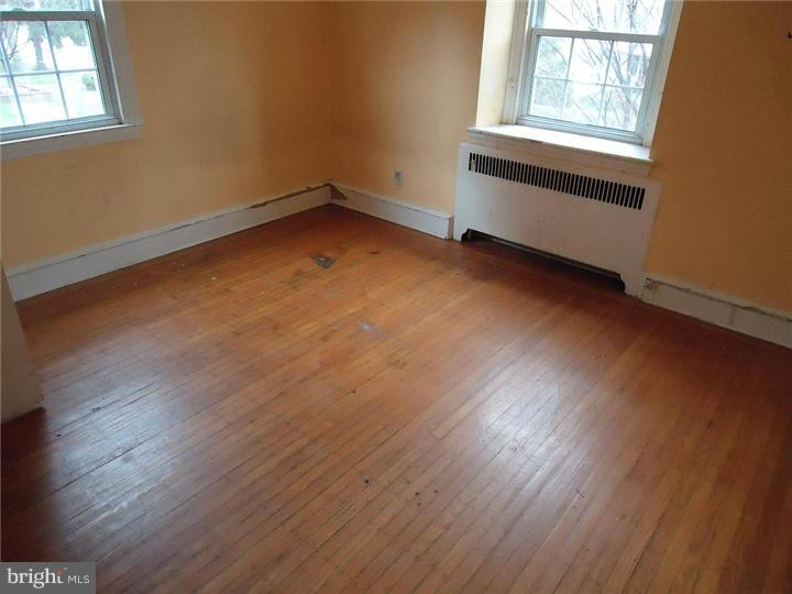 7327 Oak Lane Road Cheltenham, PA 19027 - Photo 6 of 9 Gallery Image 6