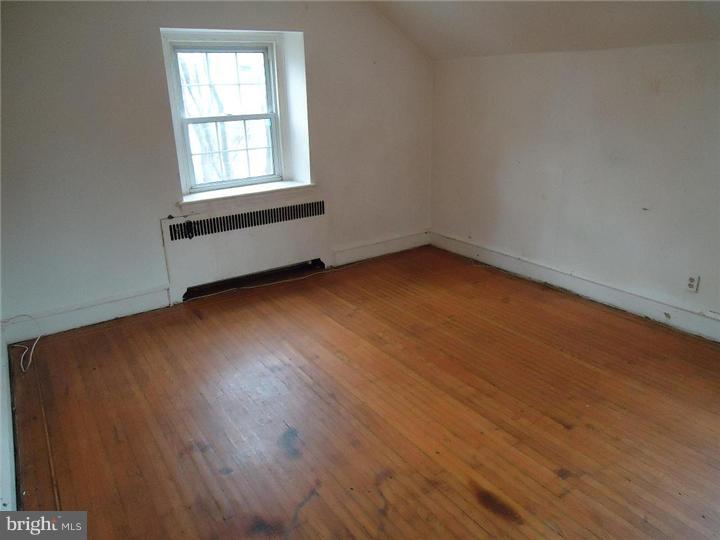 7327 Oak Lane Road Cheltenham, PA 19027 - Photo 7 of 9 Gallery Image 7